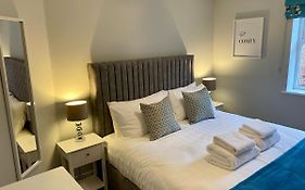 Luxury Riverside City Centre Apartment
